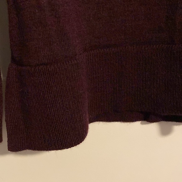 Banana Republic V neck Merino Wool Sweater. Wine colored. Size Small - Picture 4 of 8